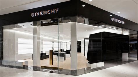 cant buy clothes on givenchy store